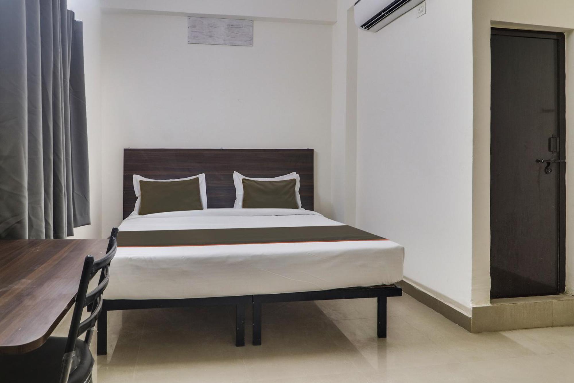 Hotel Collection O Sbr Kondapur Near Rto Office Hyderabad Exterior foto