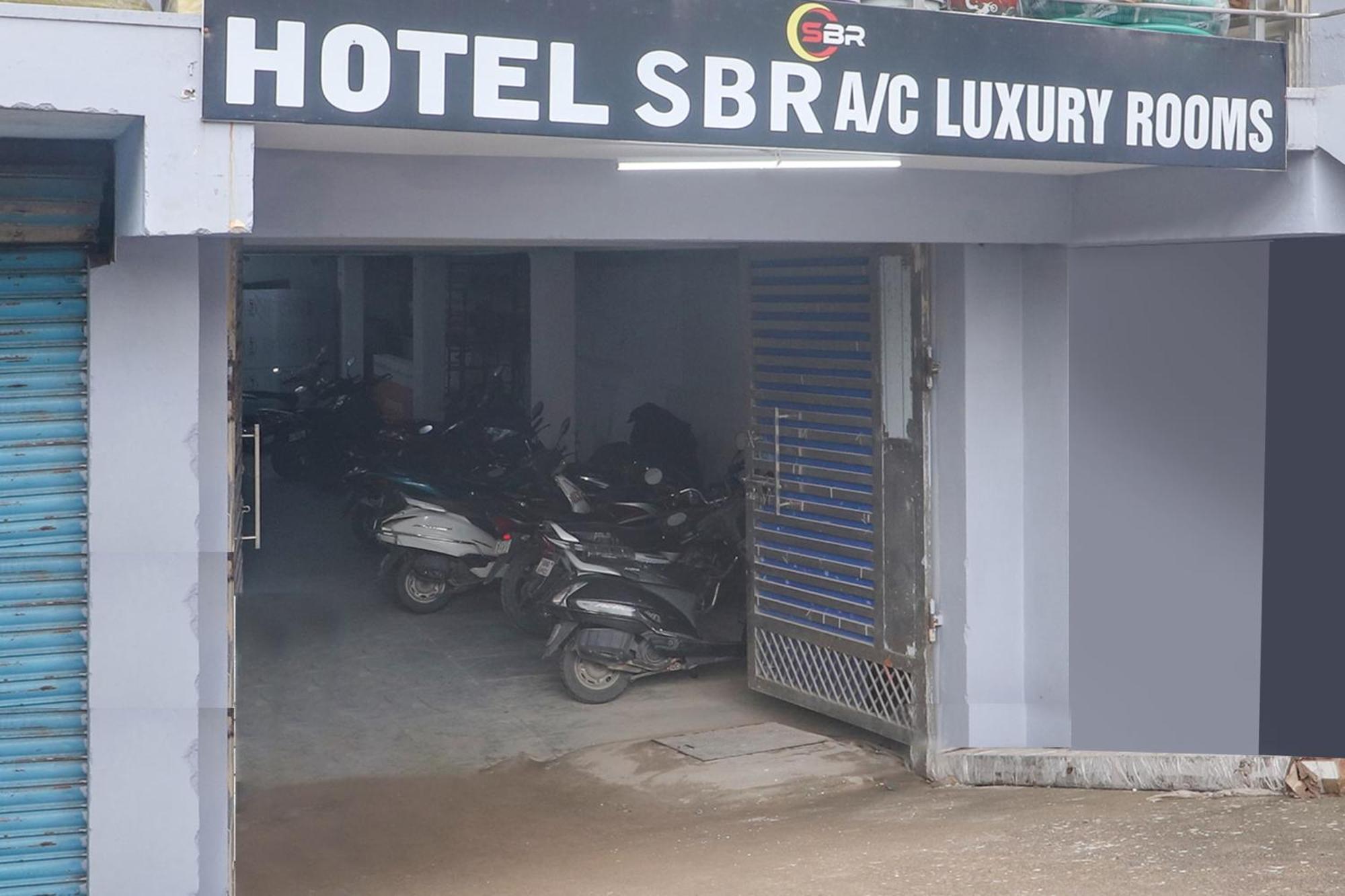 Hotel Collection O Sbr Kondapur Near Rto Office Hyderabad Exterior foto
