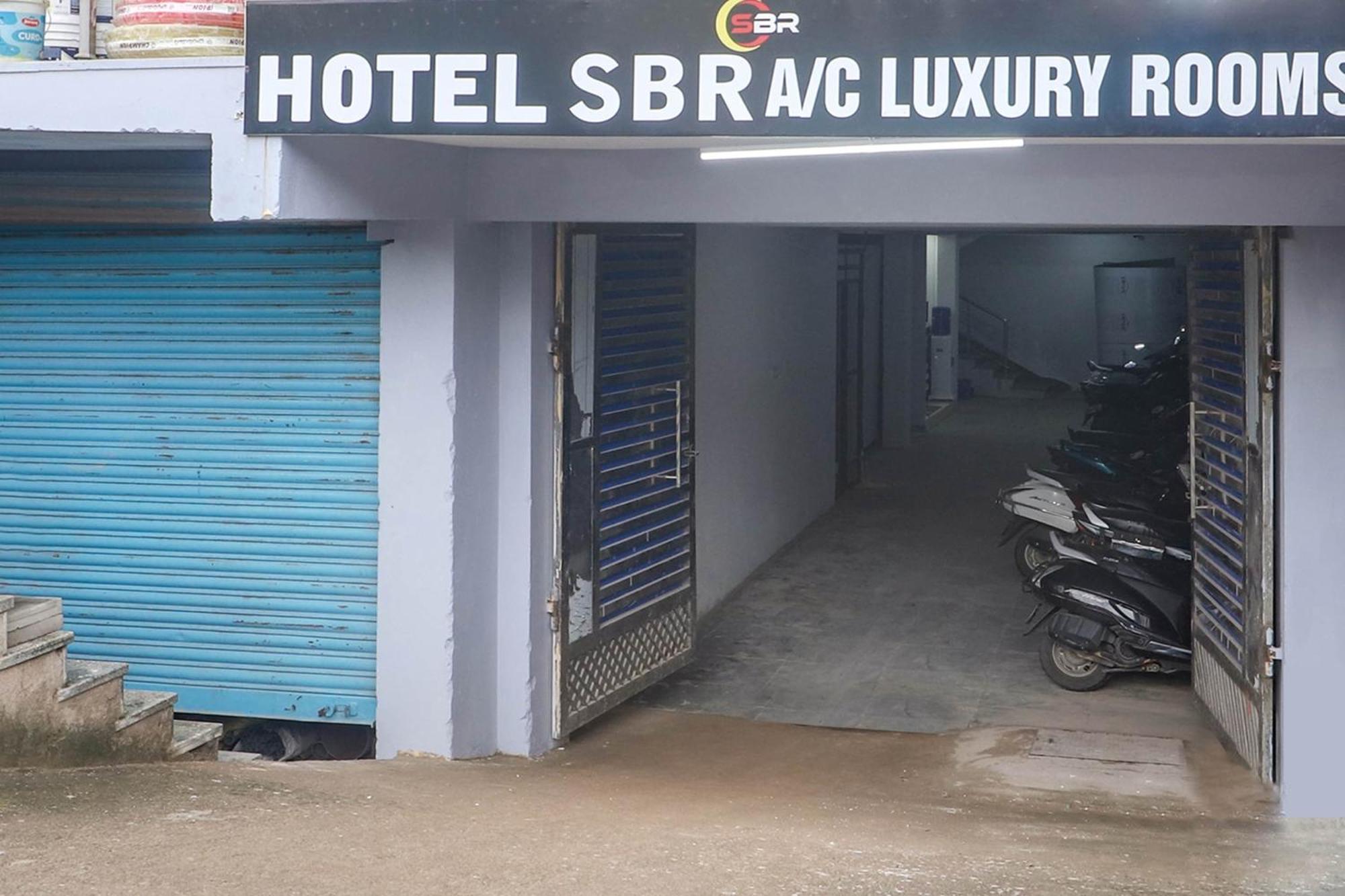 Hotel Collection O Sbr Kondapur Near Rto Office Hyderabad Exterior foto